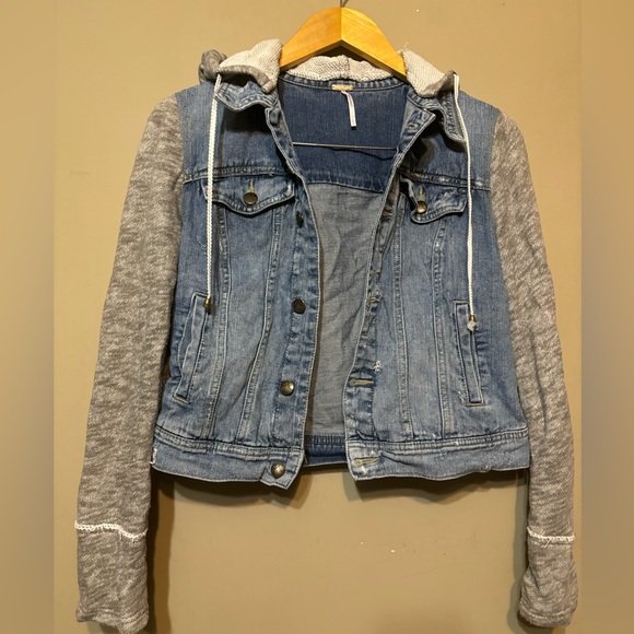 FREE PEOPLE Distressed Cropped Denim Jacket, Removable Hoodie - Picture 7 of 10